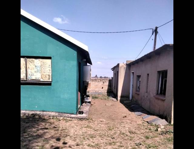 2 BEDROOM HOUSE FOR SALE IN PALM SPRINGS